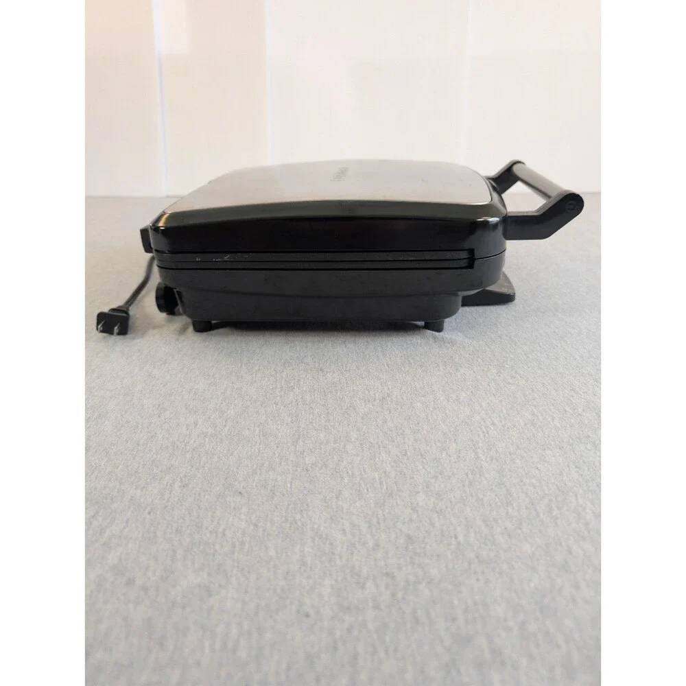 Cuisinart WAF-150 4-Slice Belgian Waffle Maker Non-Stick Indicator Light